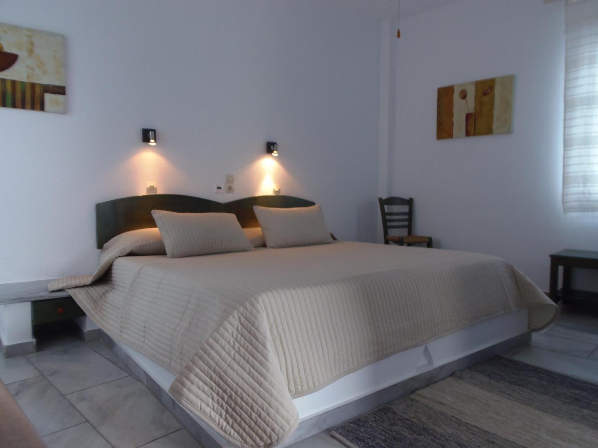 Hotel Manos Nausa Pokoj fotografie